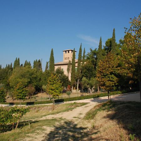 Relais Villa Sant'Isidoro Colbuccaro Buitenkant foto