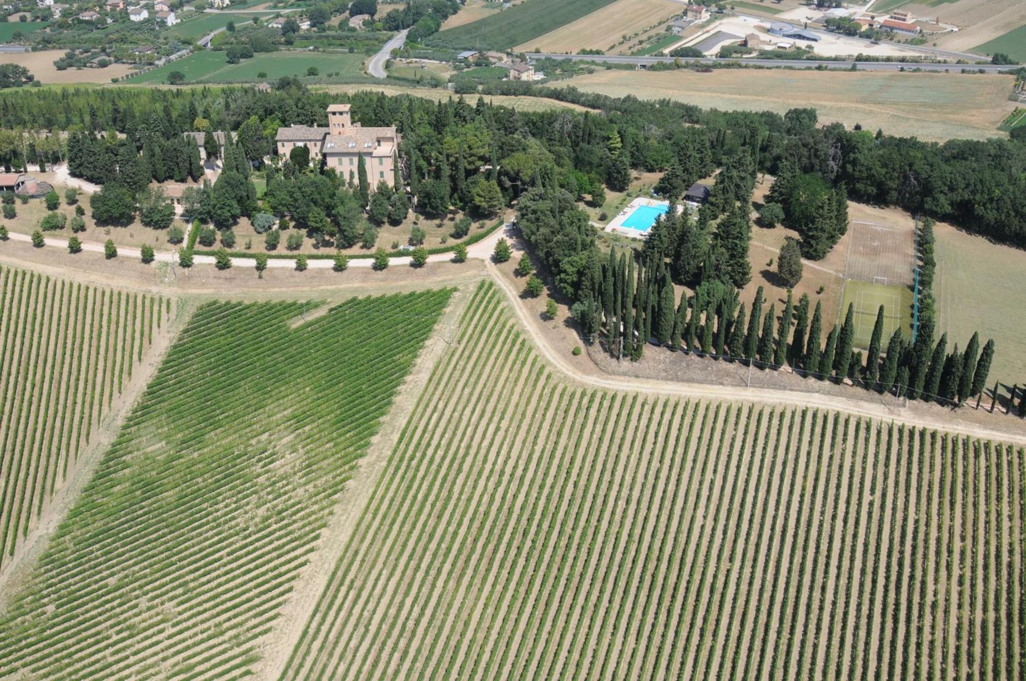 Relais Villa Sant'Isidoro Colbuccaro Buitenkant foto